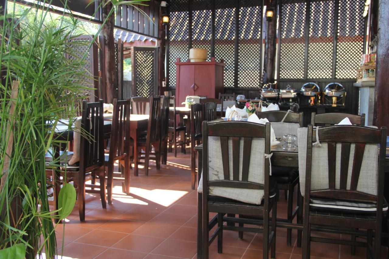 Alana Luang Prabang Hotel Exterior foto