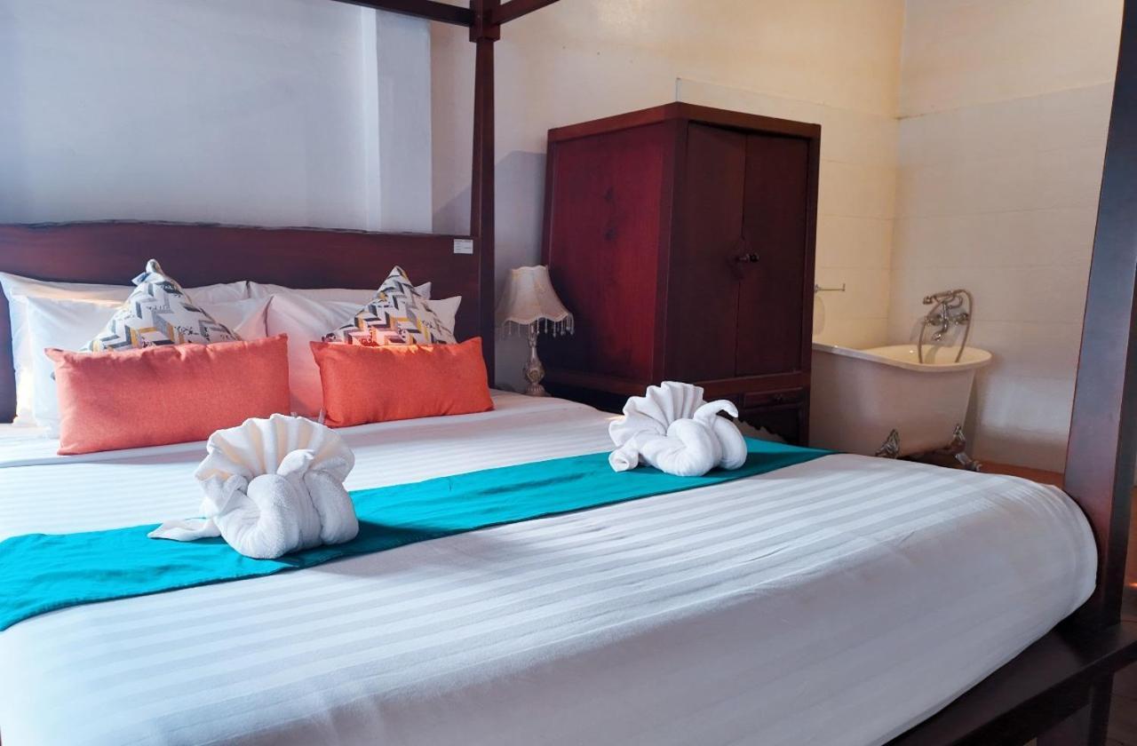 Alana Luang Prabang Hotel Exterior foto